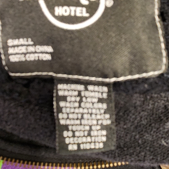 Hard Rock Cafe Black Hoodie with Pink Floral Design - Picture 4 of 4